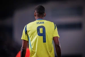 alexander isak (1)